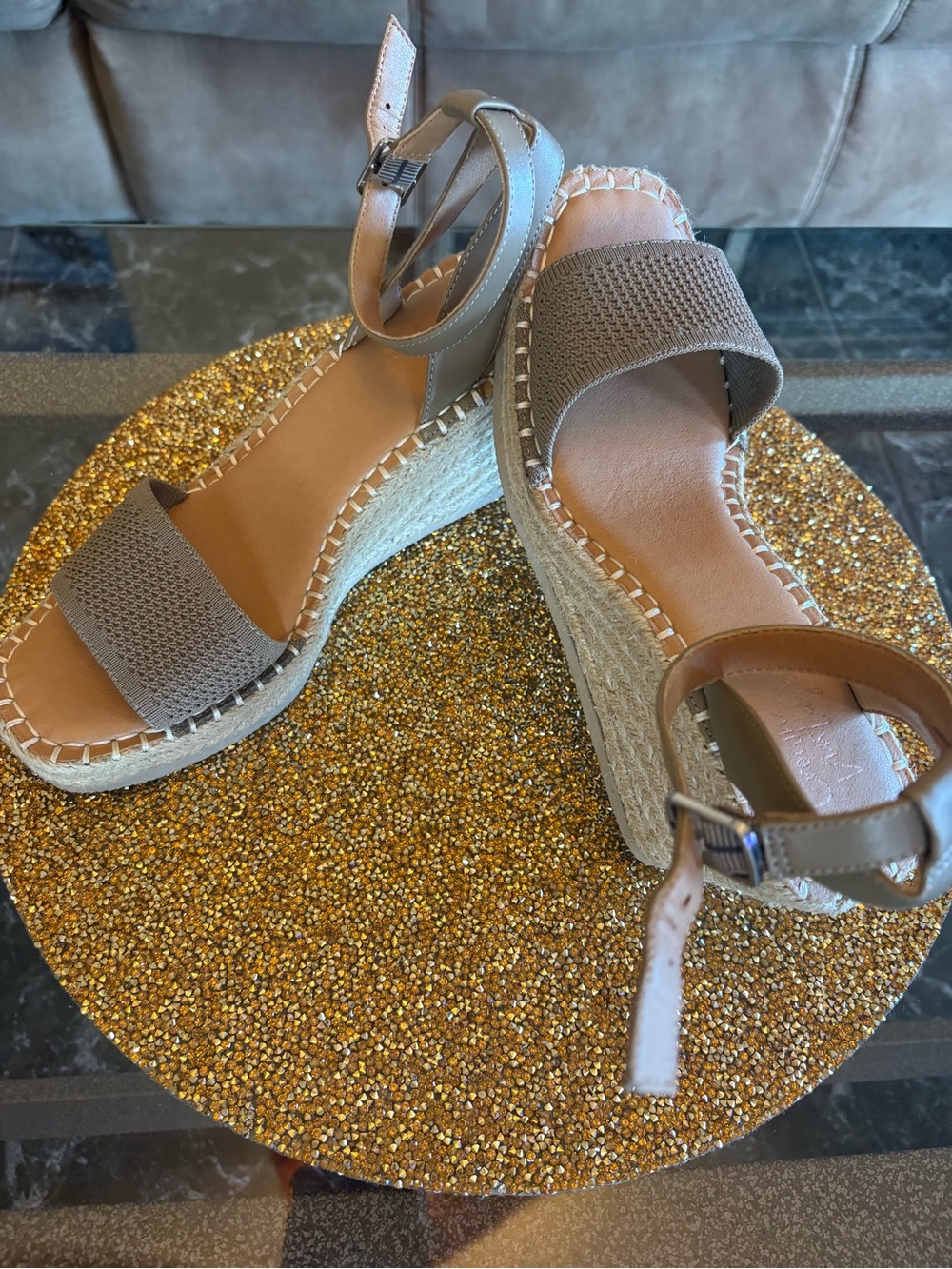 Crown Vintage NWOT Neutral Taupe Espadrille Wedge Sandals. Size 7